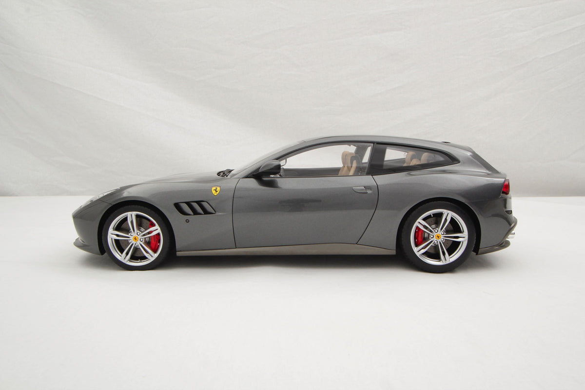 Ferrari GTC4Lusso (2016)
