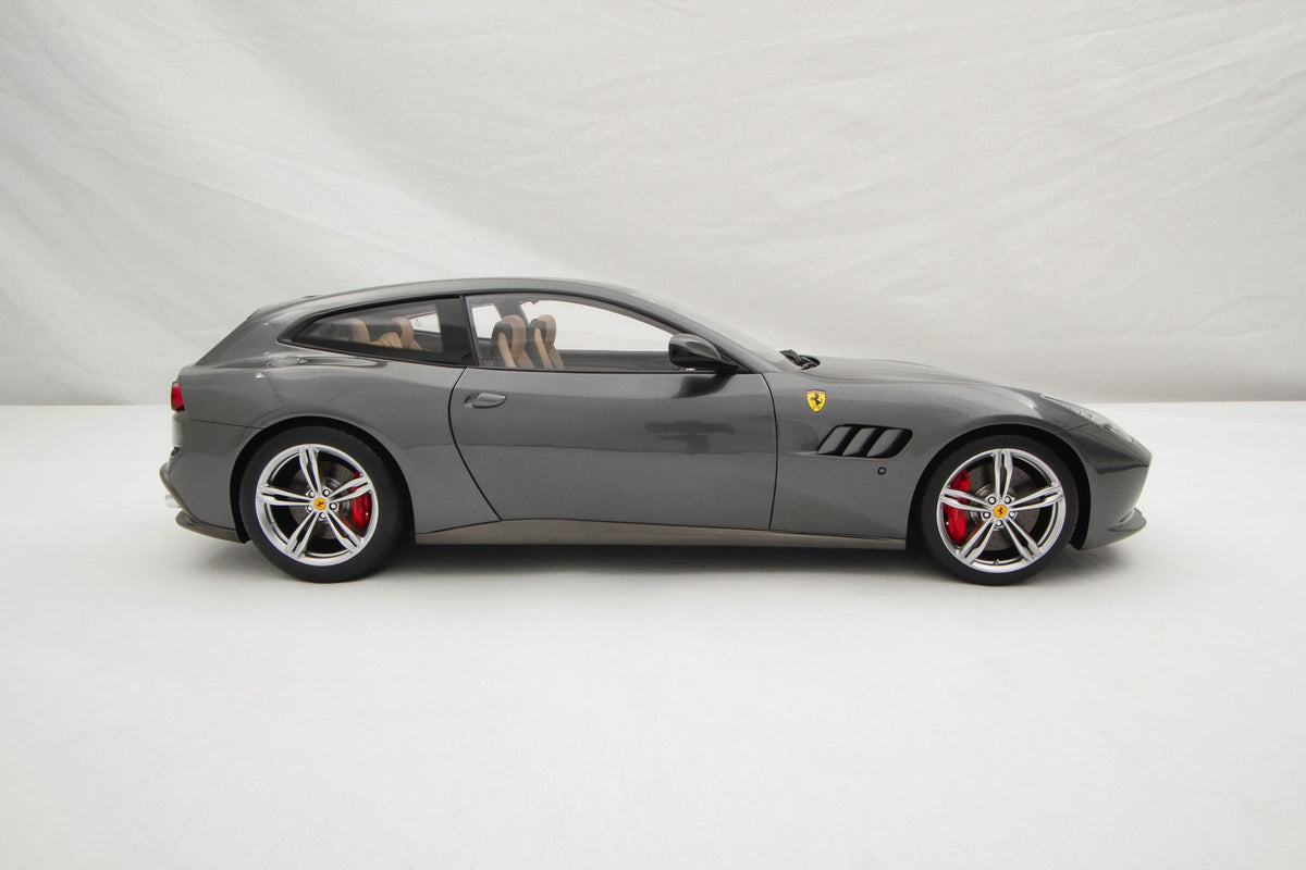 Ferrari GTC4Lusso (2016)