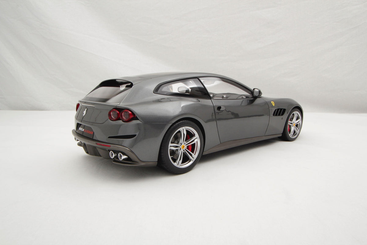 Ferrari GTC4Lusso (2016)