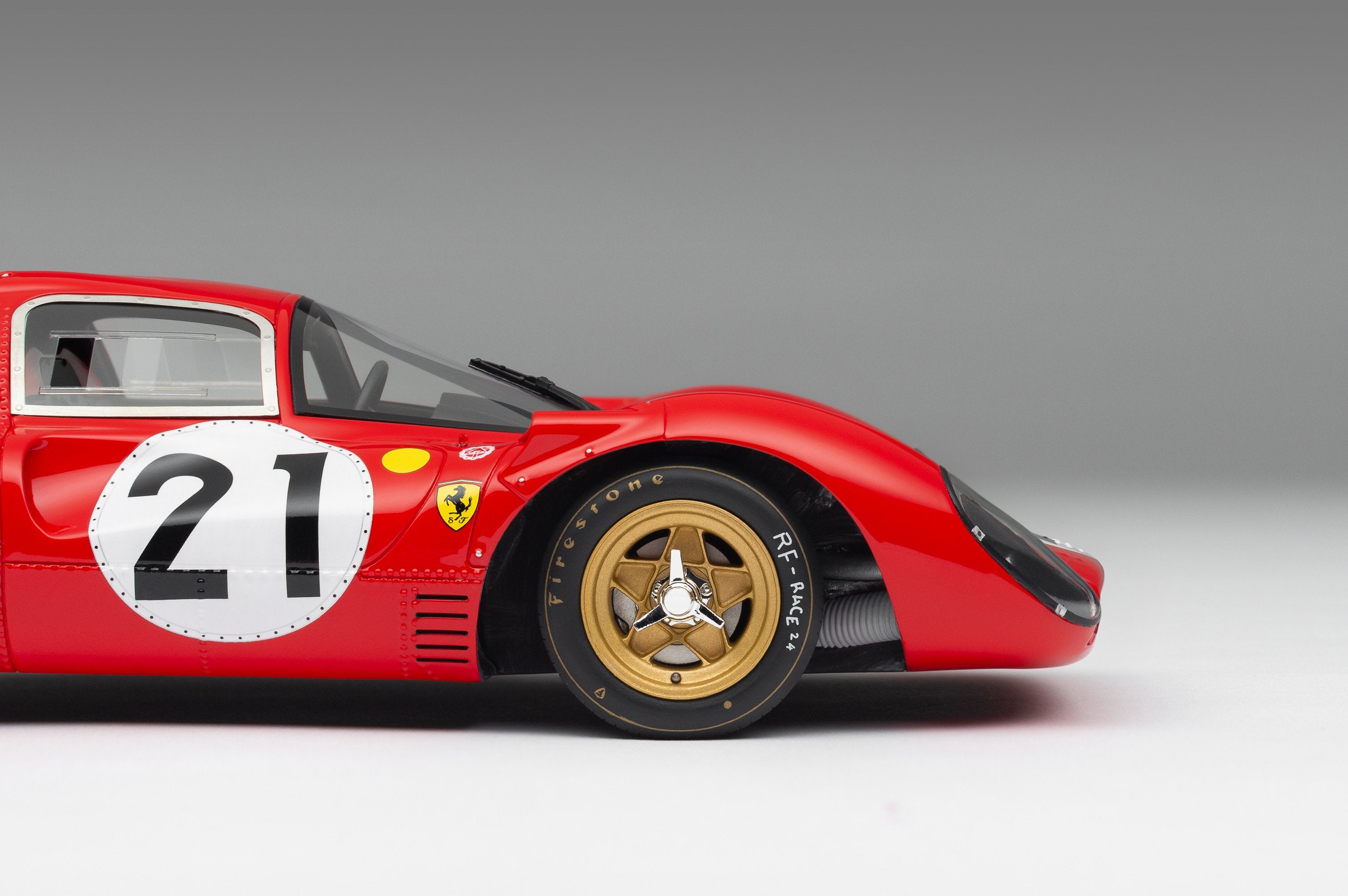 Ferrari 330 P4 - 1967 Le Mans - Second Place - 1:18 scale