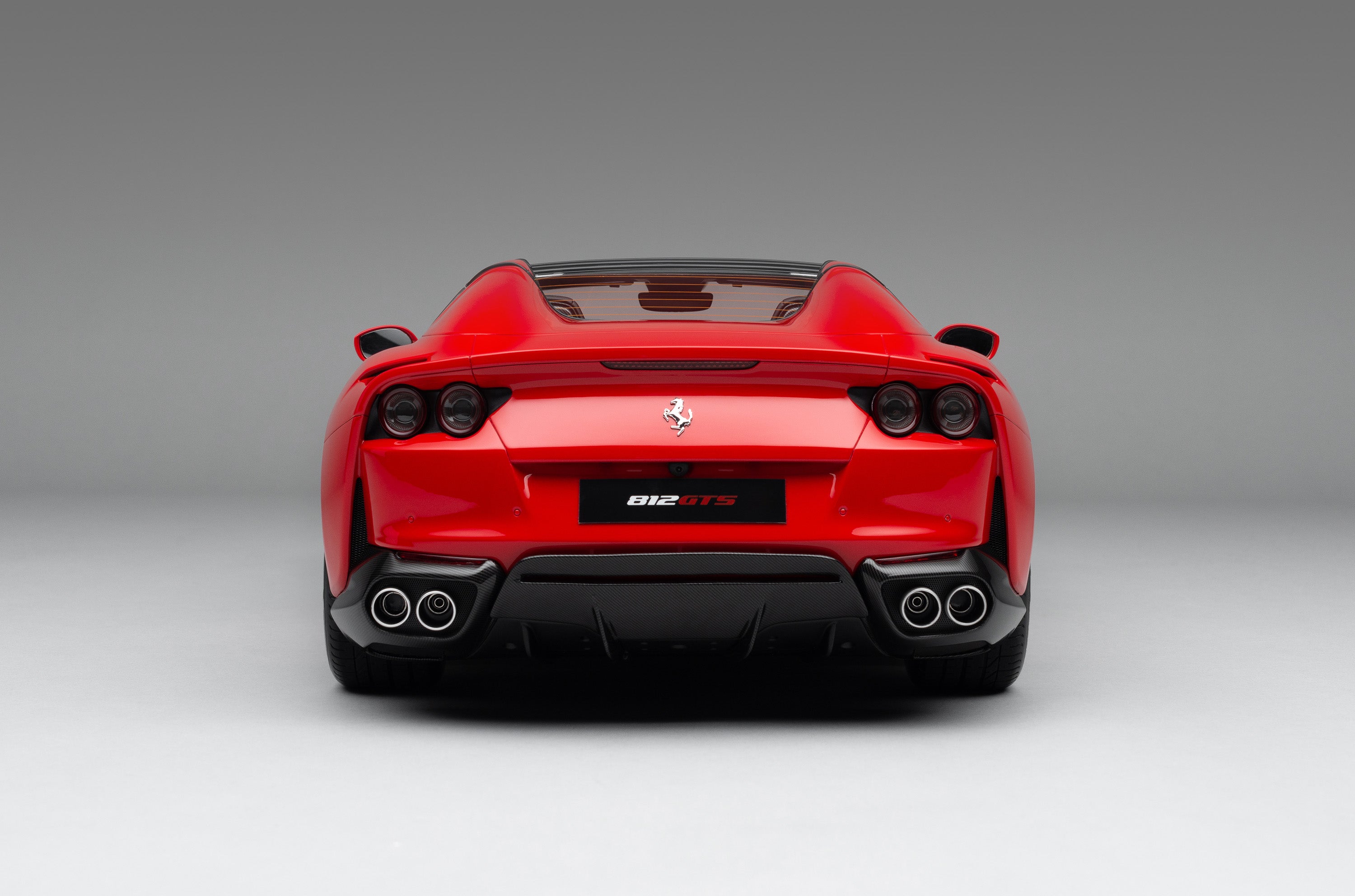 フェラーリ812 GTS – Amalgam Collection