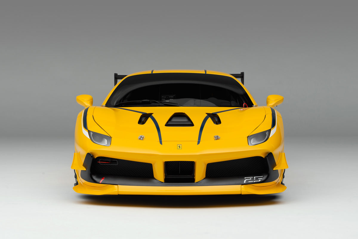 Ferrari 488 Challenge - Caractéristiques techniques au lancement (2016)