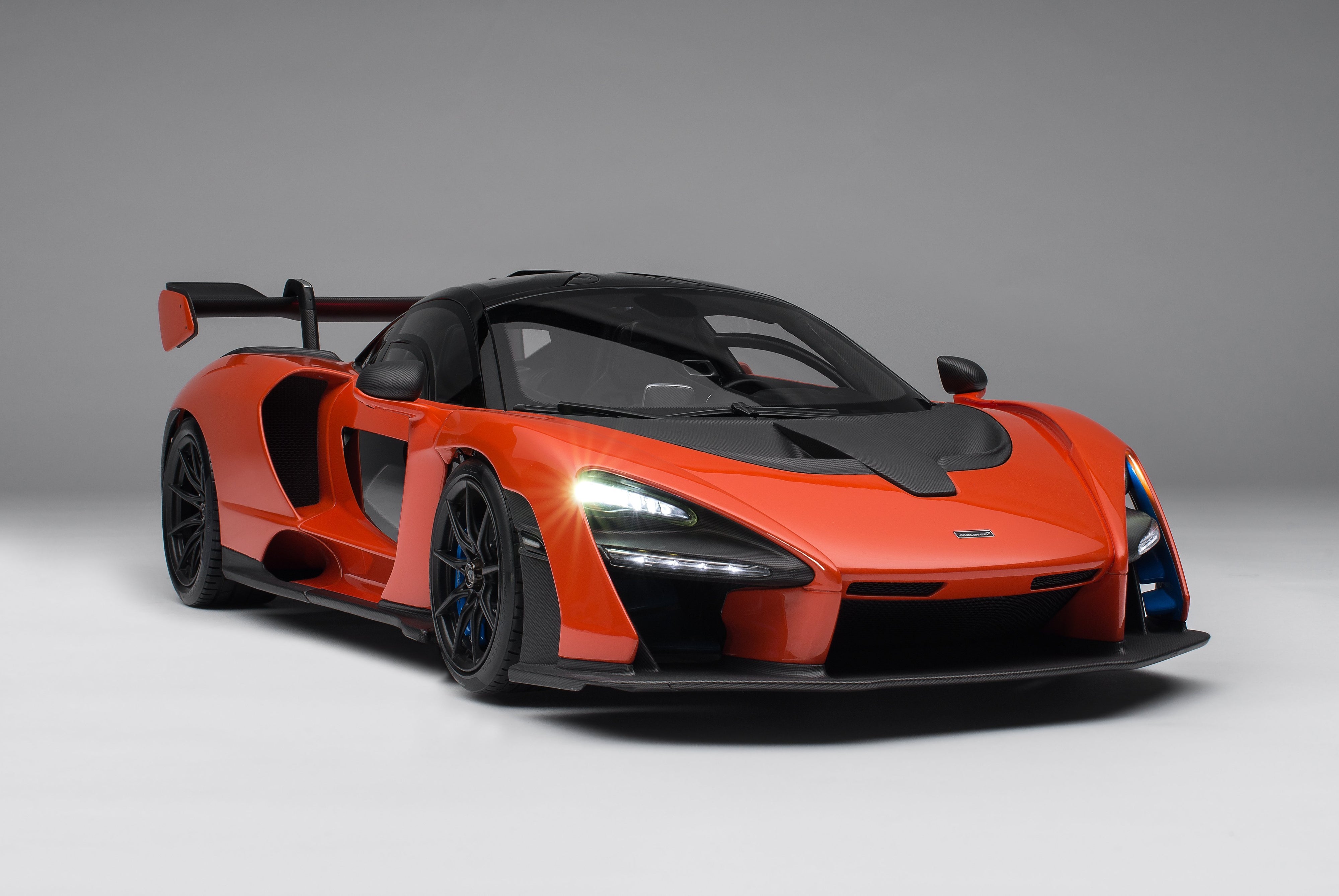 McLaren Senna (2018) with Lighting and Electric Doors – Amalgam