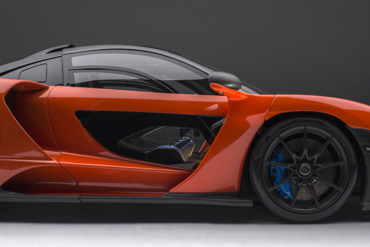 McLaren Senna (2018) with Lighting and Electric Doors