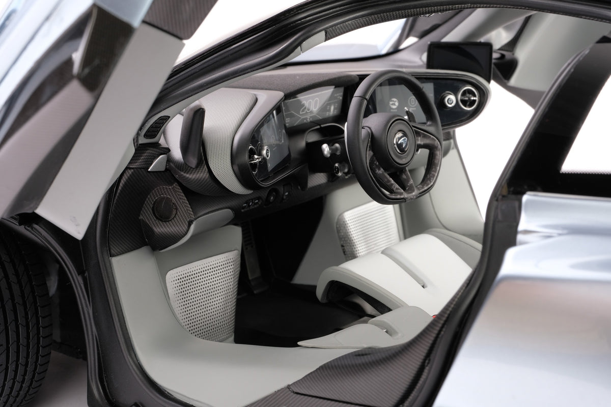 McLaren Speedtail (2020)