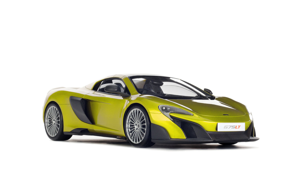 McLaren 675LT Spider (2016) - Escala 1:8