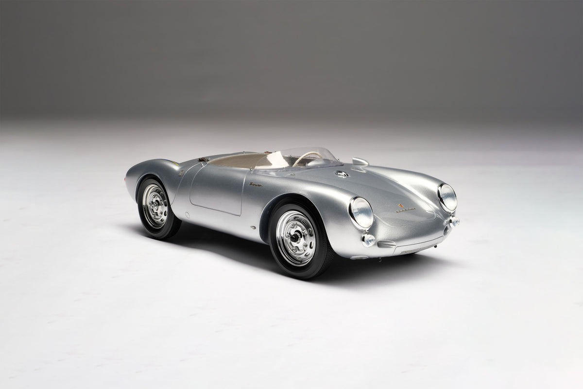 Porsche 550 RS Spyder - Silver Metallic - 1:18 scale