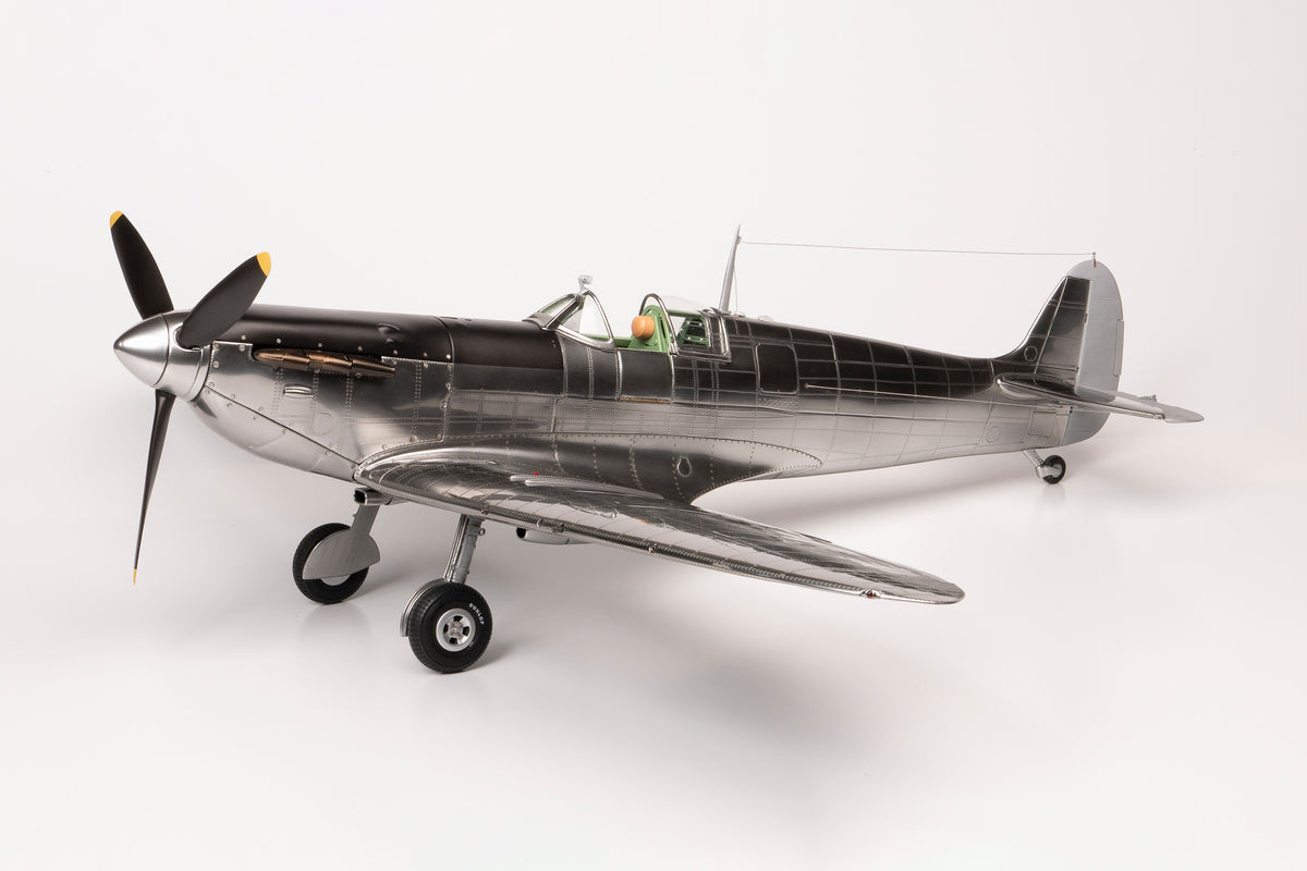 Spitfire Mk 1a de 1940 - Finition en aluminium brut