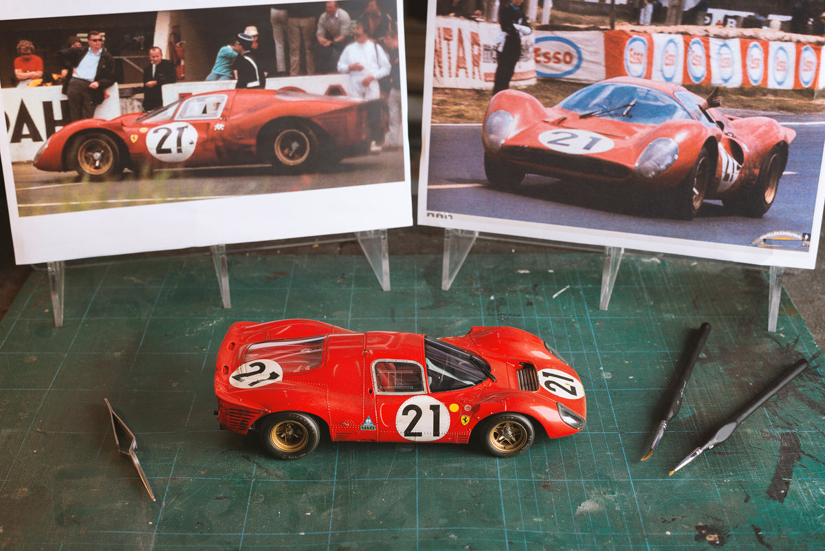 Ferrari 330 P4 - Le Mans 1967 - Deuxième place - Modèle patiné - Échelle 1:18